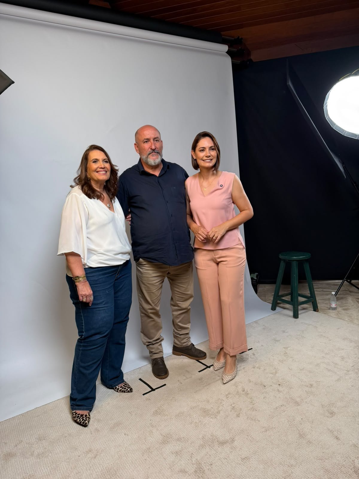 Xandão LeLeCo com Bia Kicis e Michelle Bolsonaro
